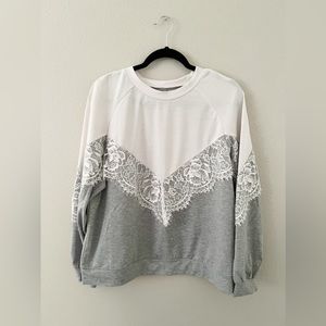 Lightweight pullover